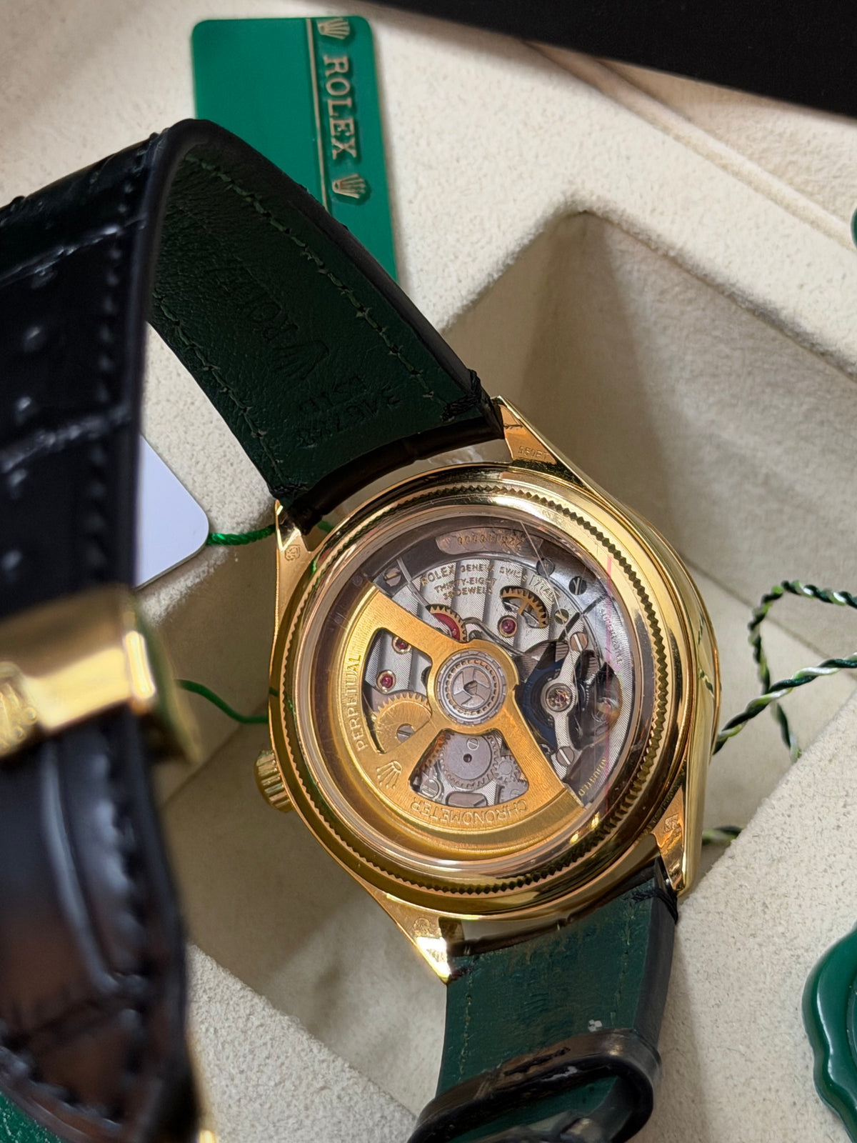 2025 5208 “Black” 39mm