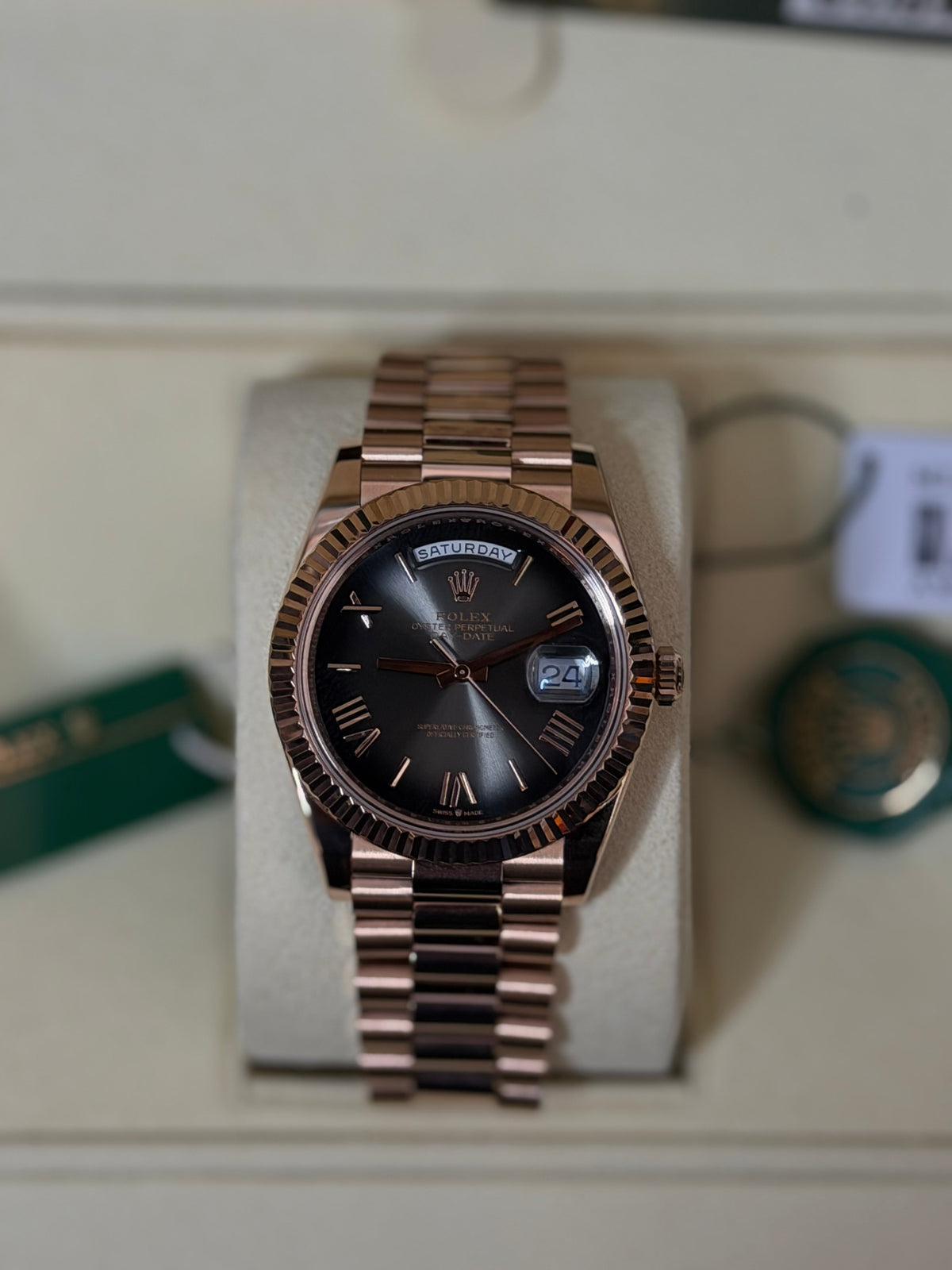 2026 228235 “Ombré Slate” 40mm