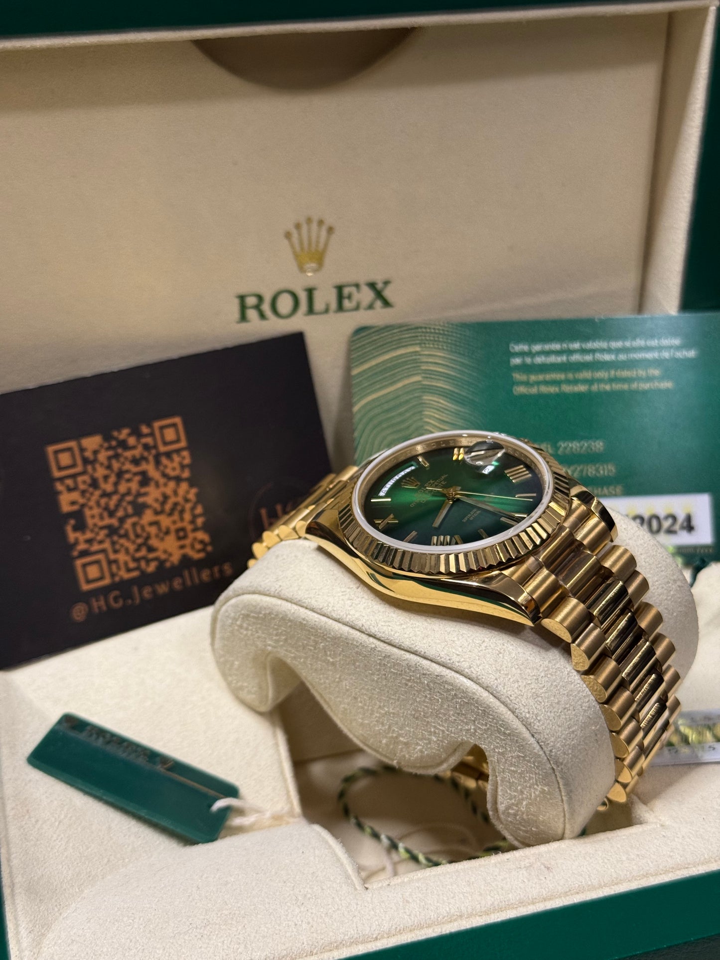 2025 228238 “Ombré Green” 40mm
