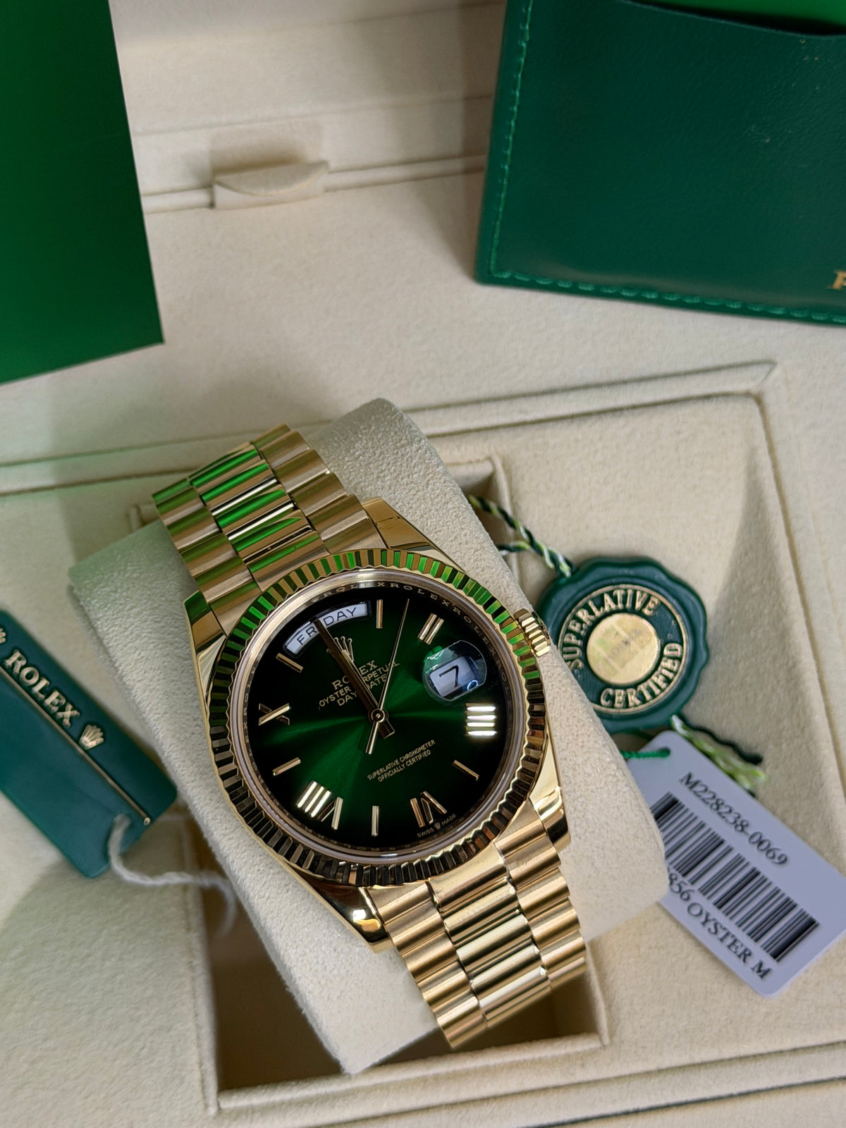 2026 228238 “Ombré Green” 40mm