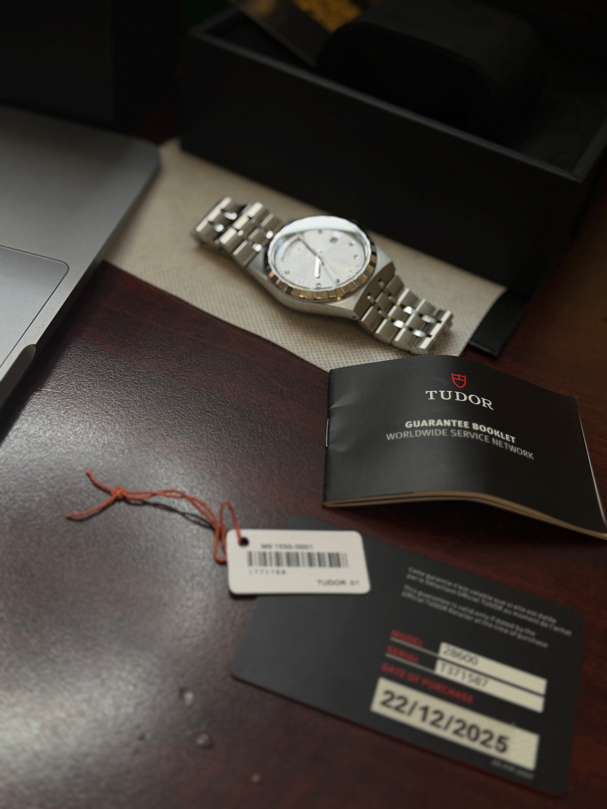 M28600 Royal “Silver Diamond Dot” 41mm