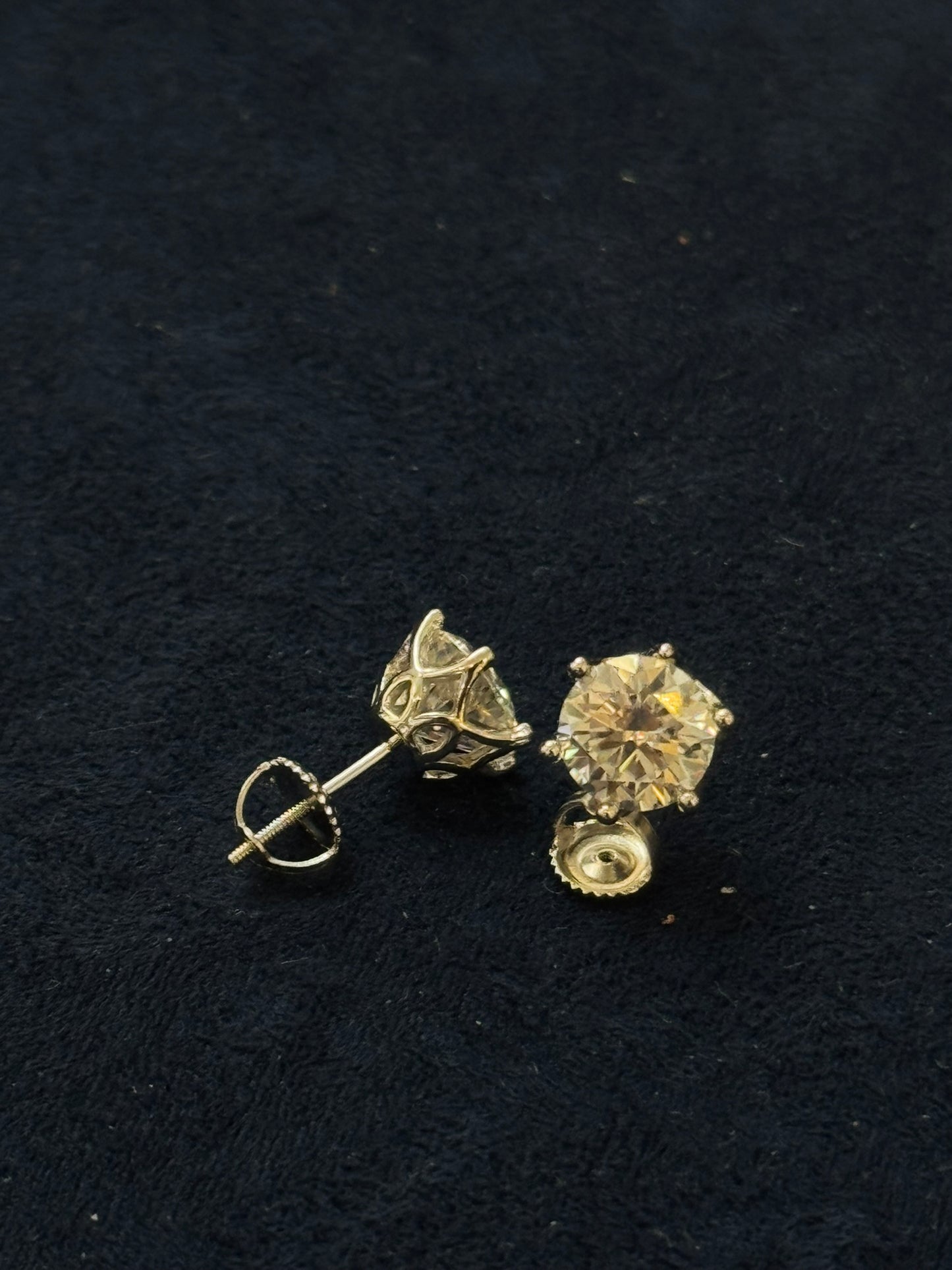 2ct 6 prong Round Solitary Studs (twist on) 4ctw