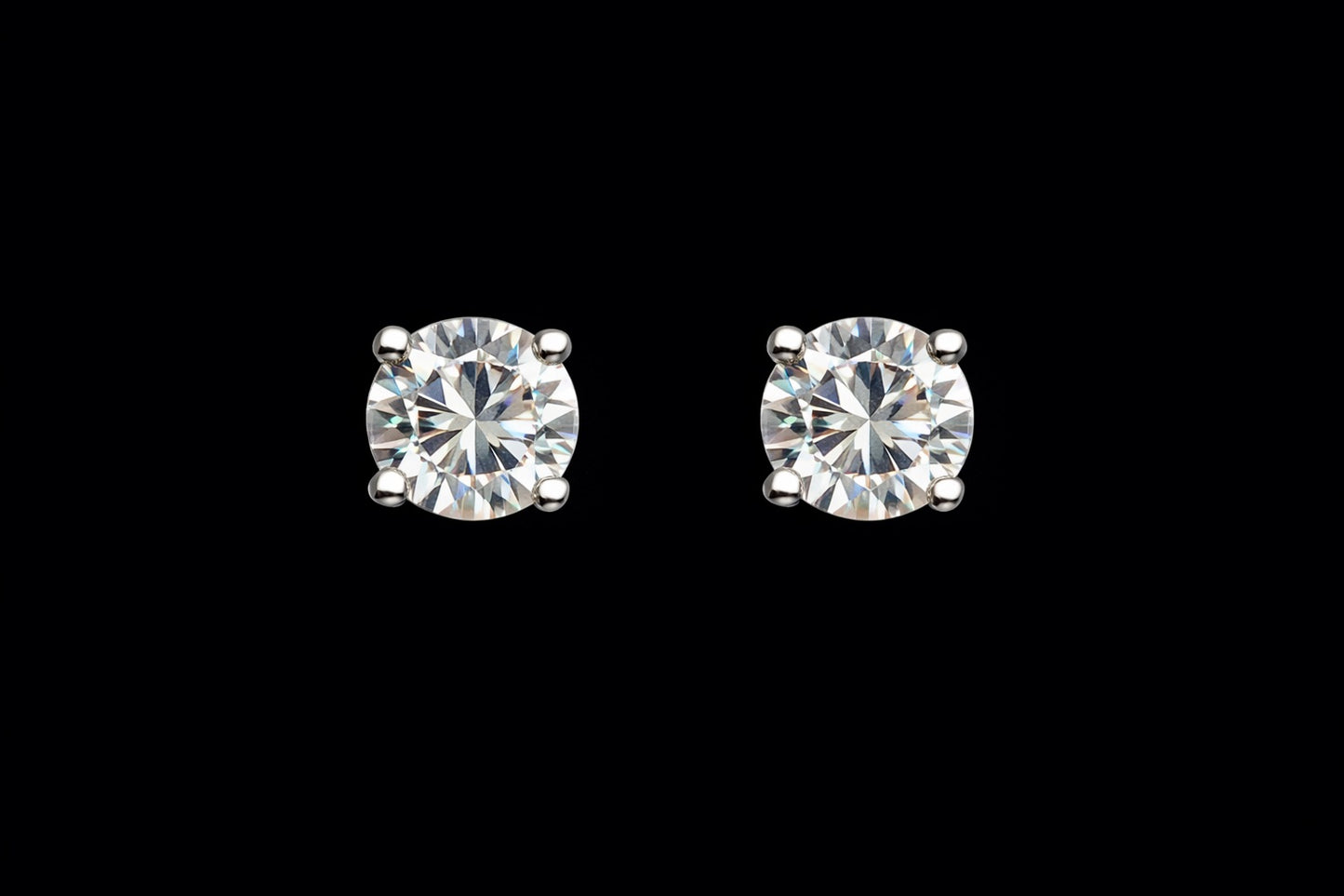 0.5CT Solitary Round 4 prong Studs (twist back) 1CTW