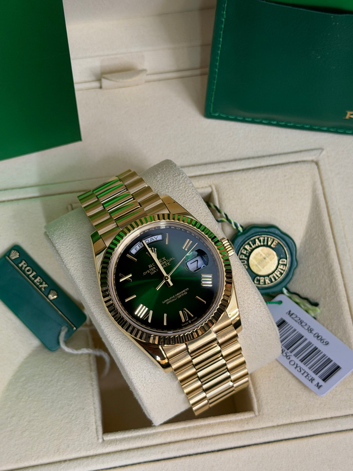 2026 228238 “Ombré Green” 40mm