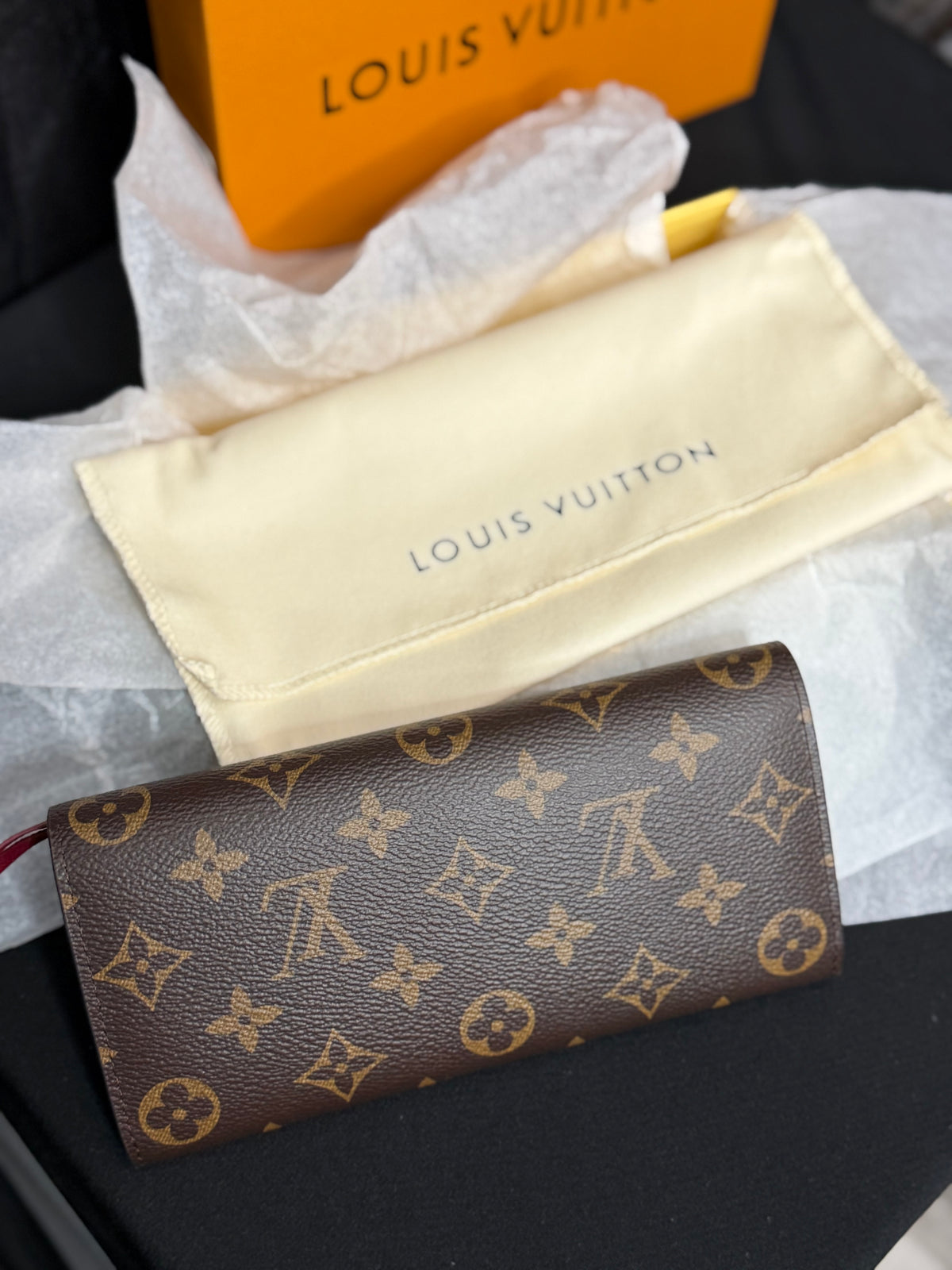 2021 M60697 Emilie wallet