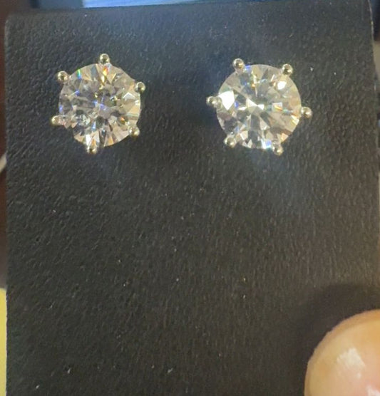 6 prong 2ct Solitary stud with (twist back)