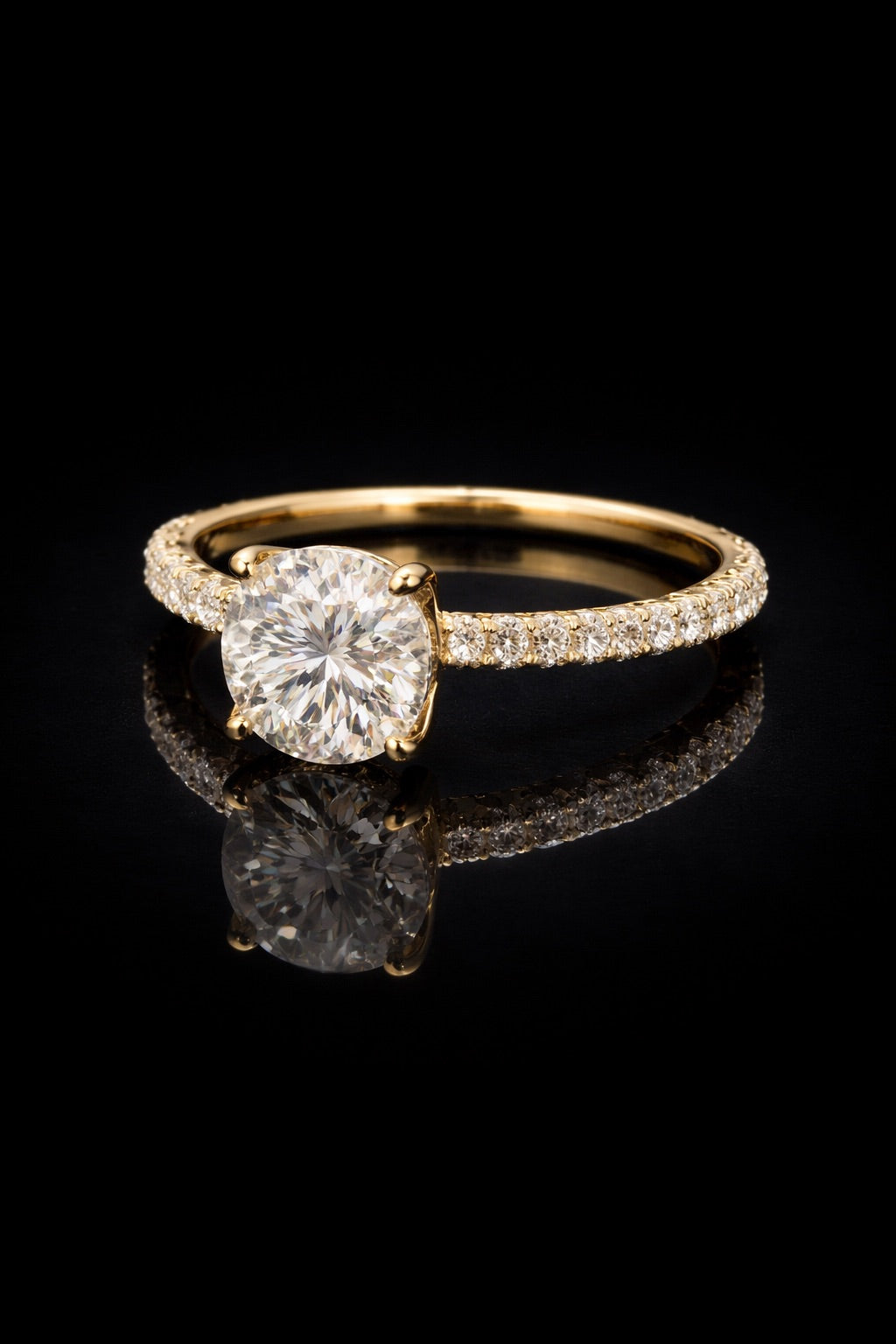 2 CTW Solitary round cut Center set on 925 yellow gold