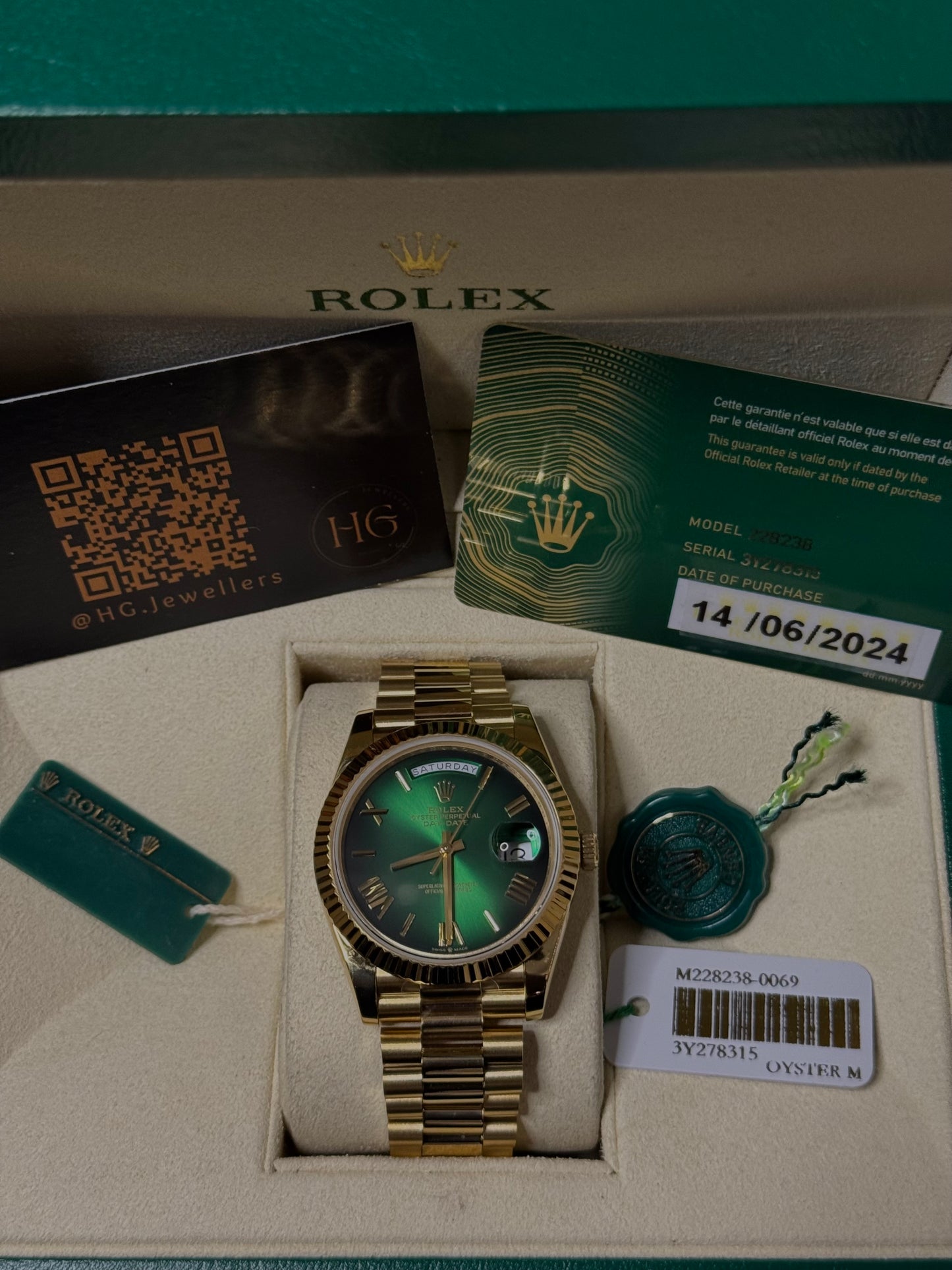 2025 228238 “Ombré Green” 40mm