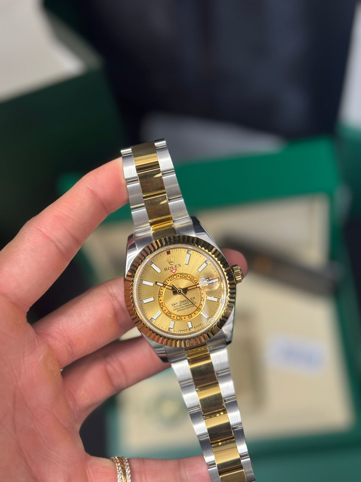 2026 336933 champagne 42mm