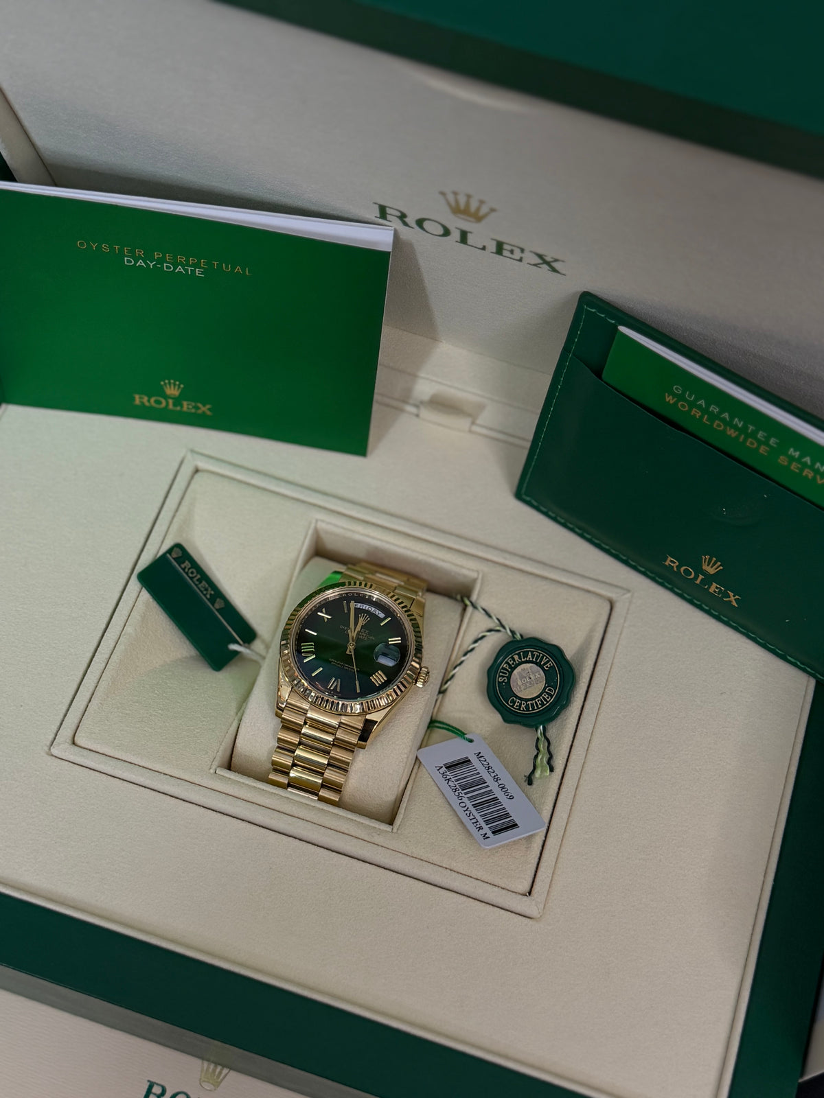 2026 228238 “Ombré Green” 40mm