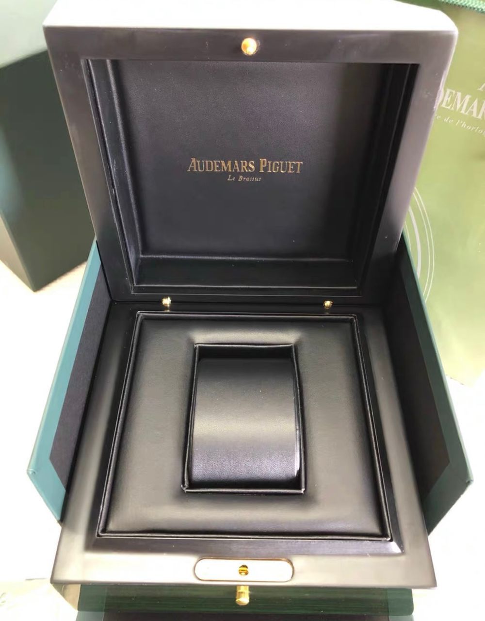 Service: Replacement watch Boxes