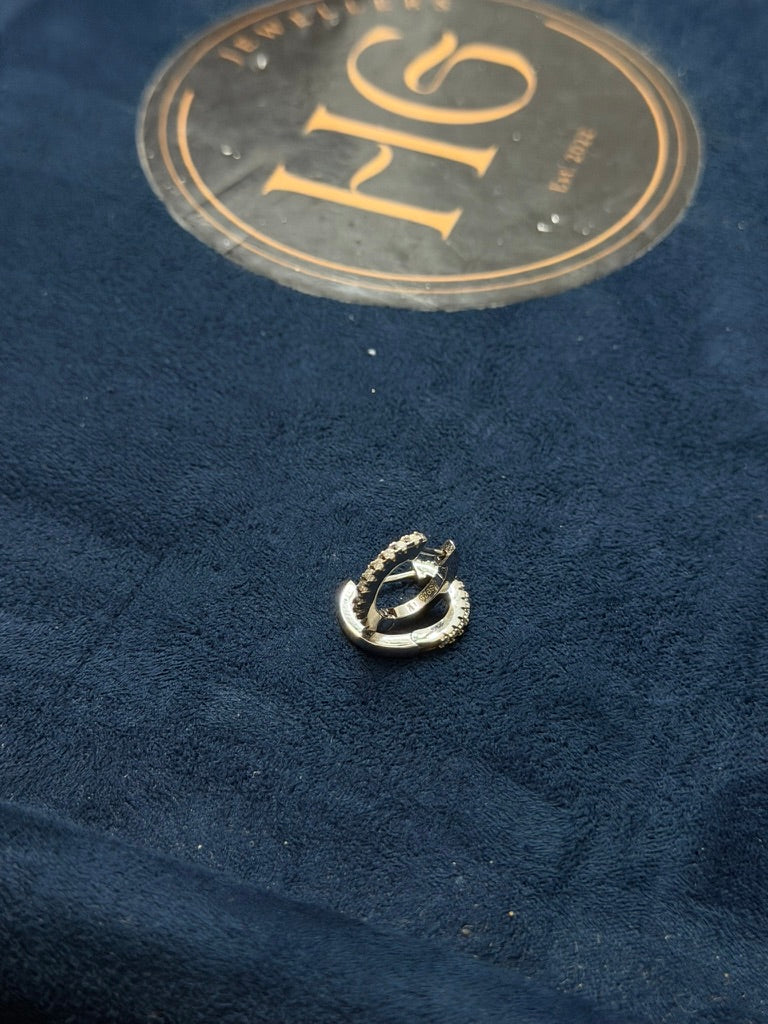 0.5CTW Single row Huggie Hoops