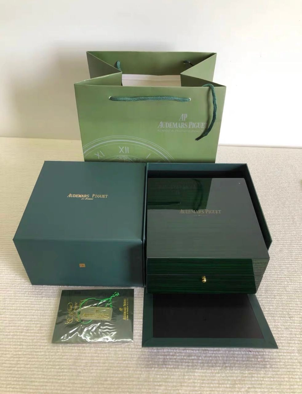 Service: Replacement watch Boxes