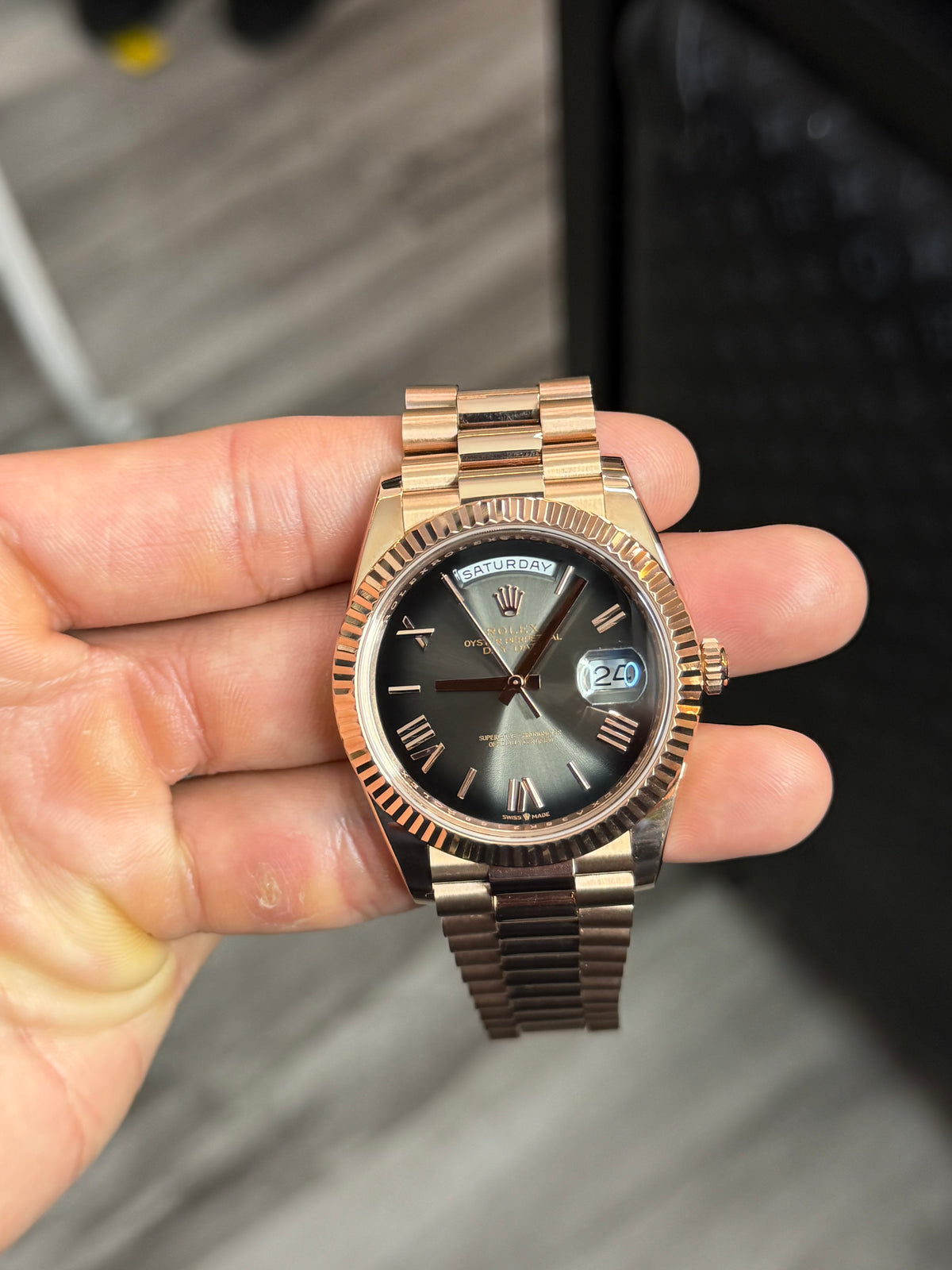2026 228235 “Ombré Slate” 40mm