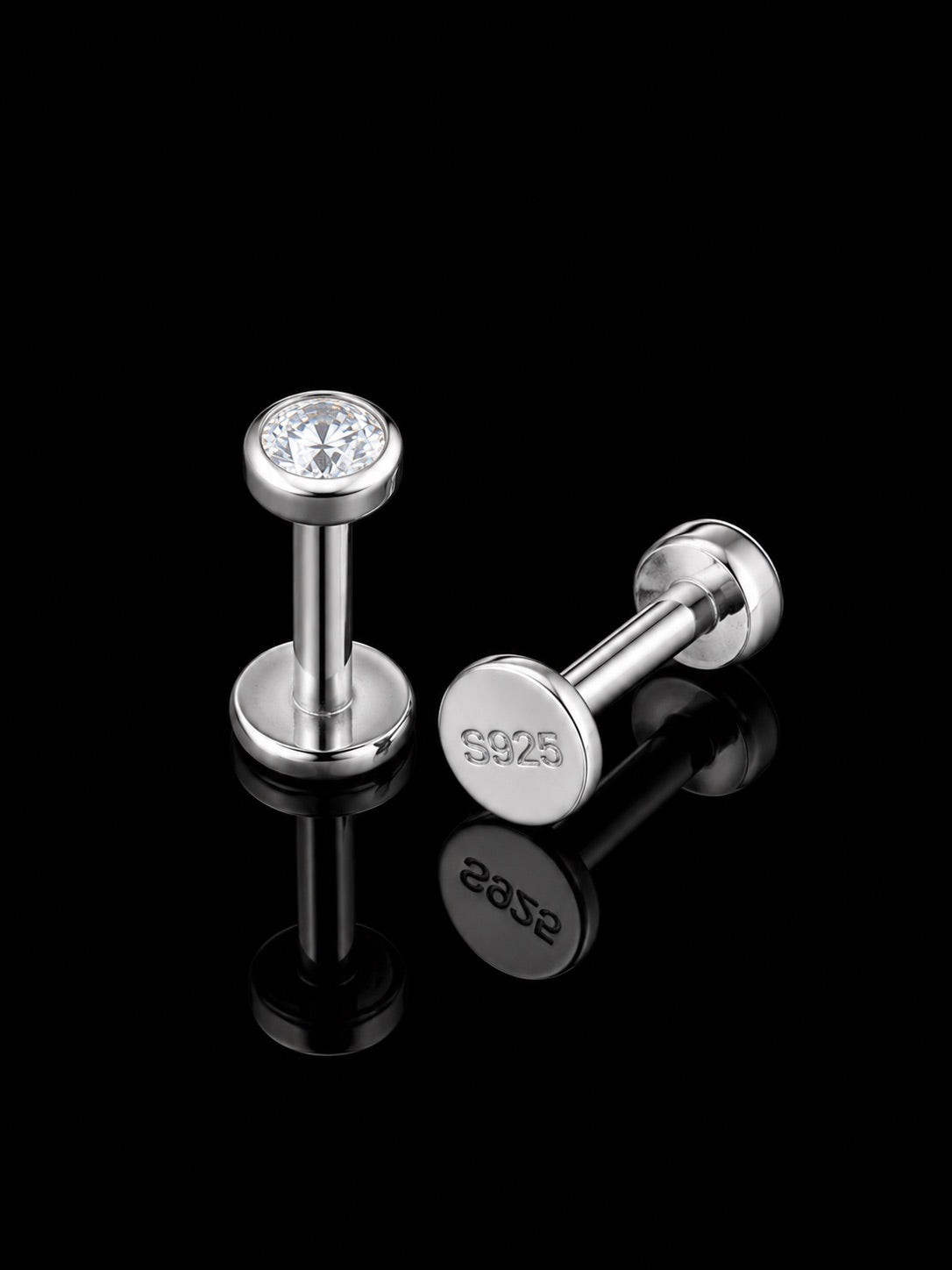 Solitary Round Twist on Nostril Stud