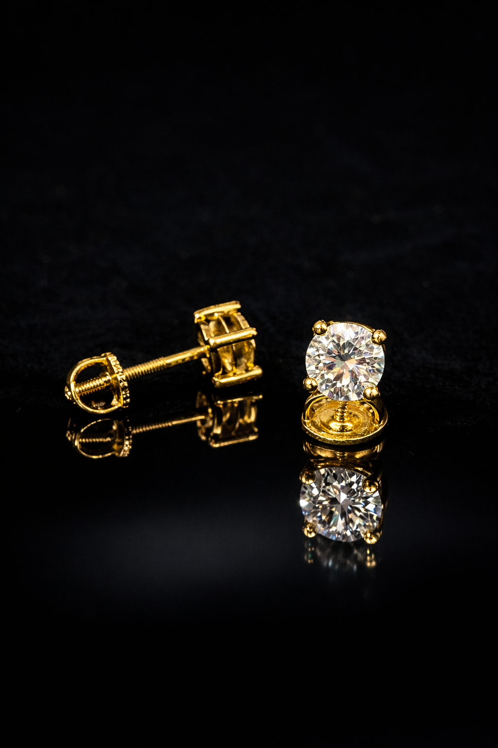 0.5CT Solitary Round 4 prong Studs (twist back) 1CTW
