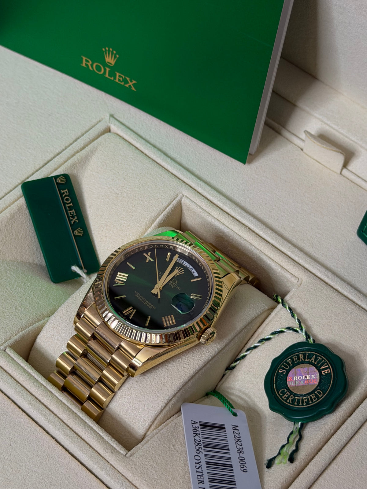 2026 228238 “Ombré Green” 40mm