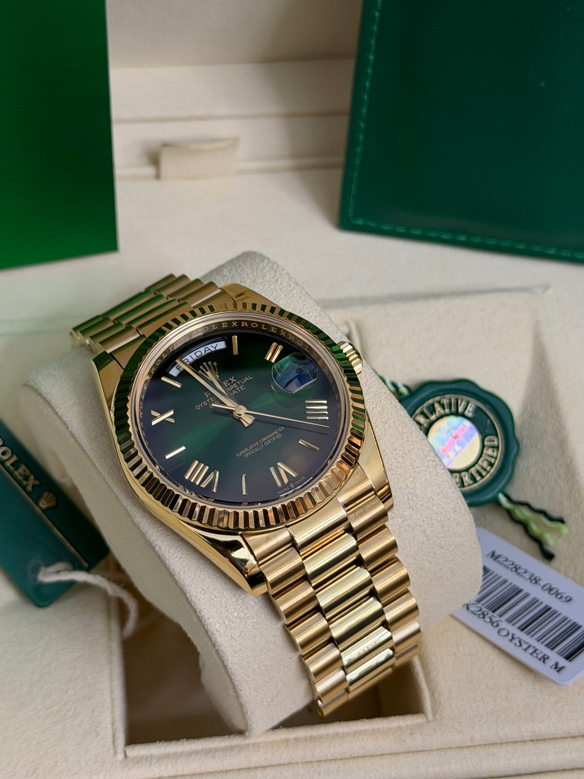 2026 228238 “Ombré Green” 40mm