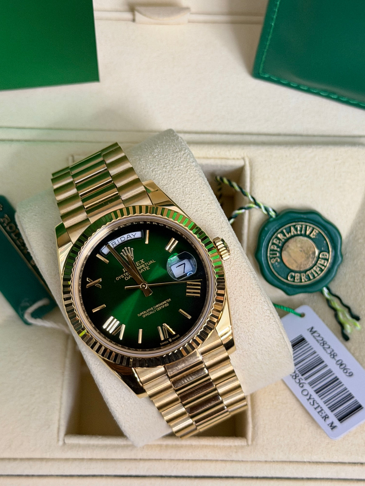 2026 228238 “Ombré Green” 40mm