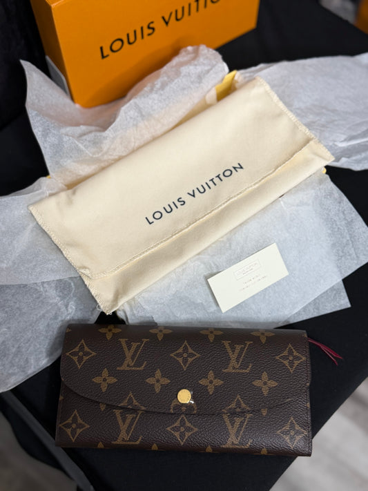2021 M60697 Emilie wallet
