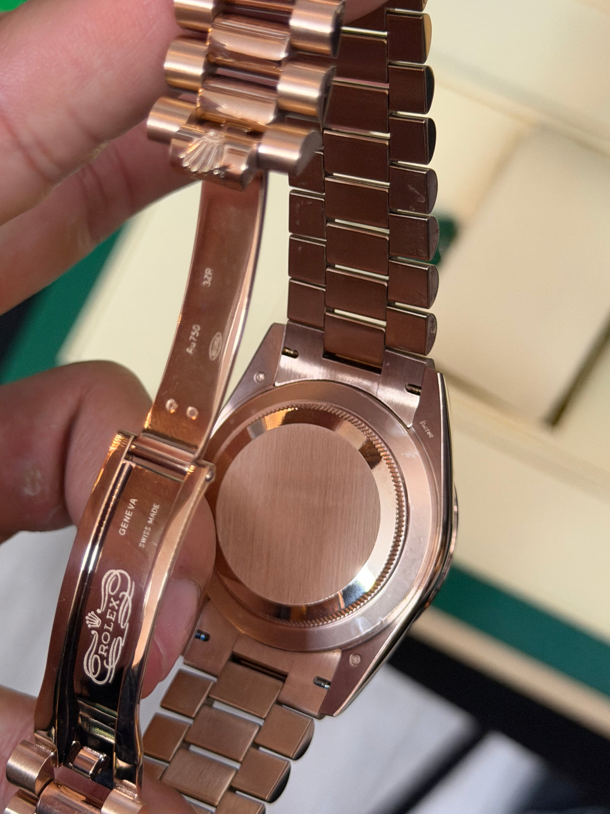 2026 228235 “Ombré Slate” 40mm