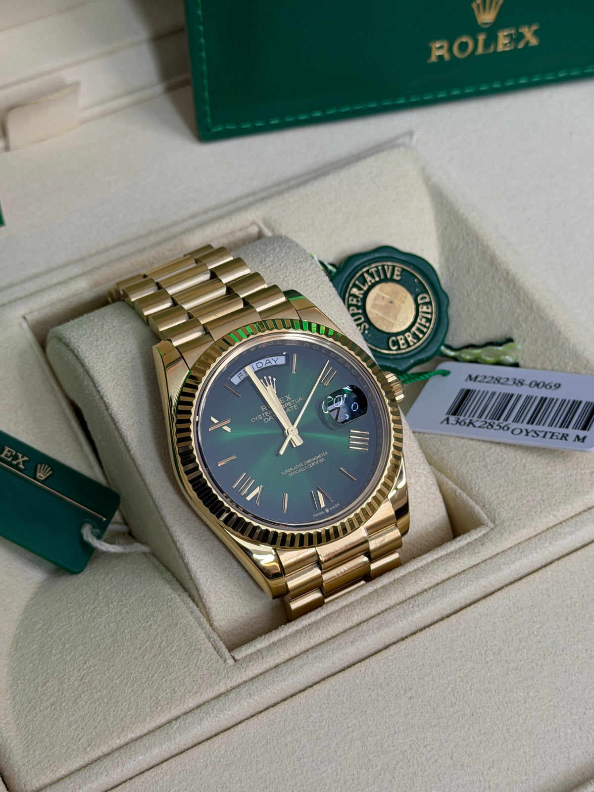 2026 228238 “Ombré Green” 40mm