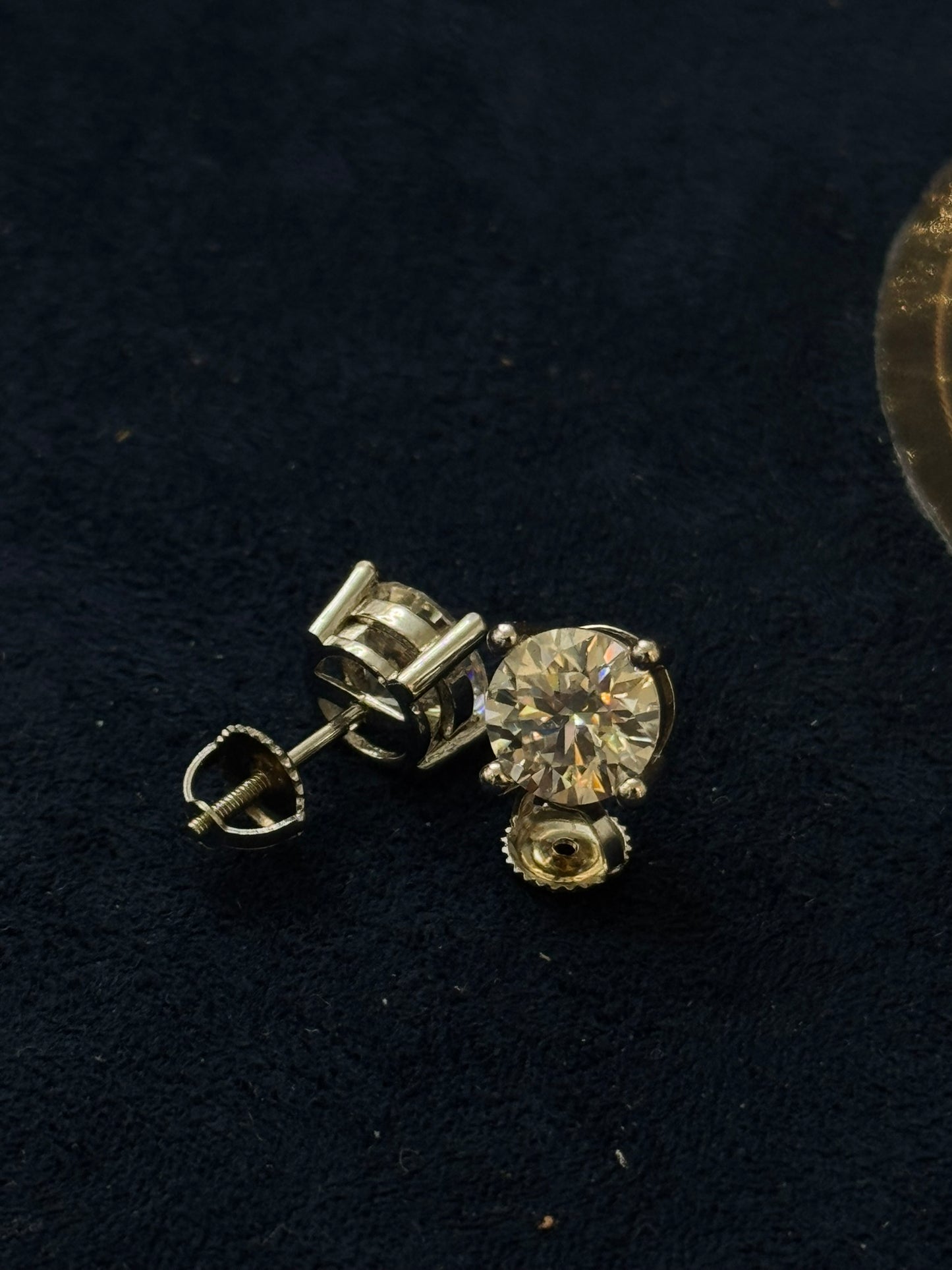 2ct 4 prong Round Solitary Studs (twist on) 4ctw