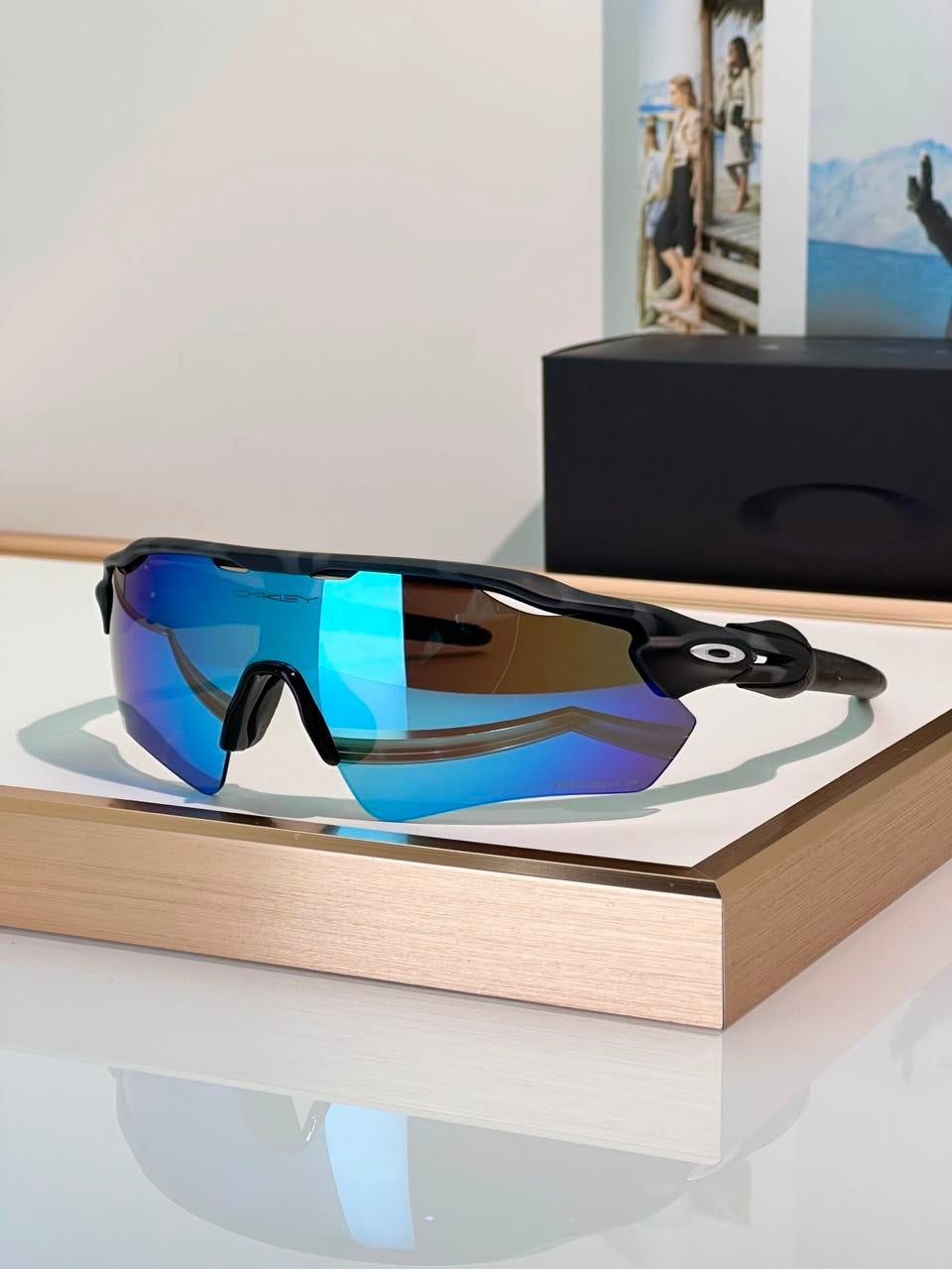 Oakley Cybr Zero L Sunglasses