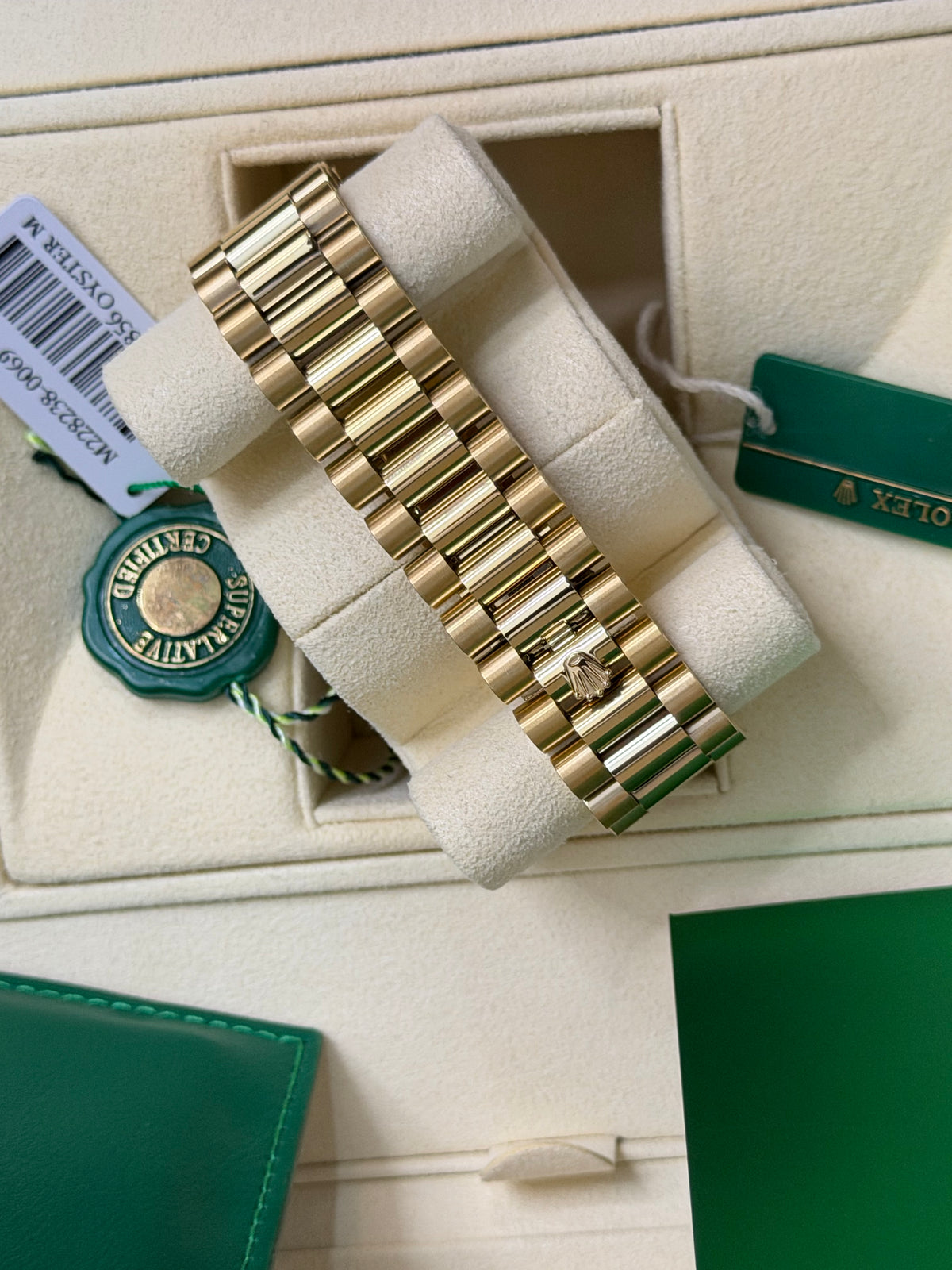 2026 228238 “Ombré Green” 40mm